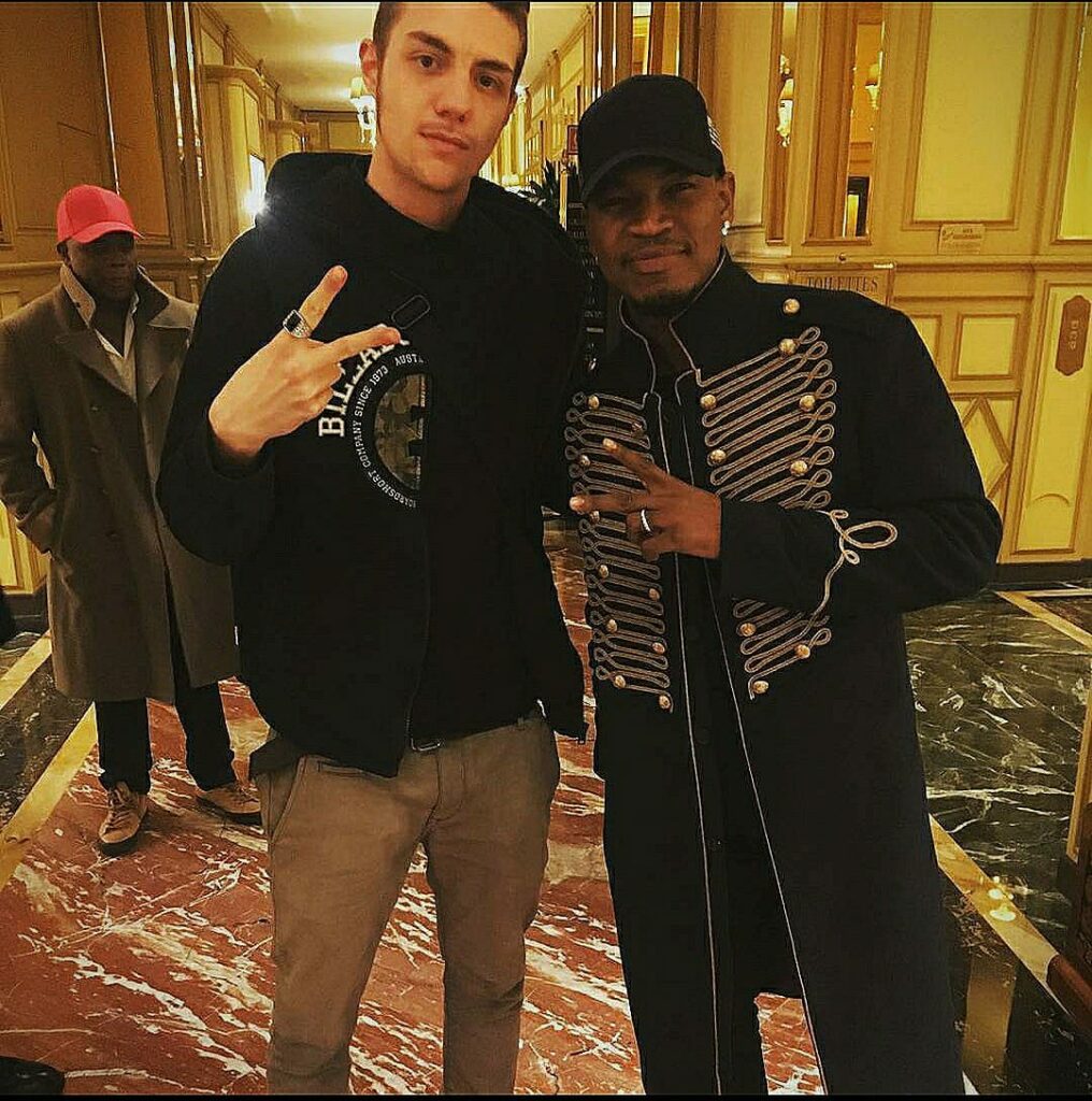 Il giovane rapper emergente Gupho con Ne-Yo !!! Il giovane rapper emergente Gupho con Ne-Yo !!!