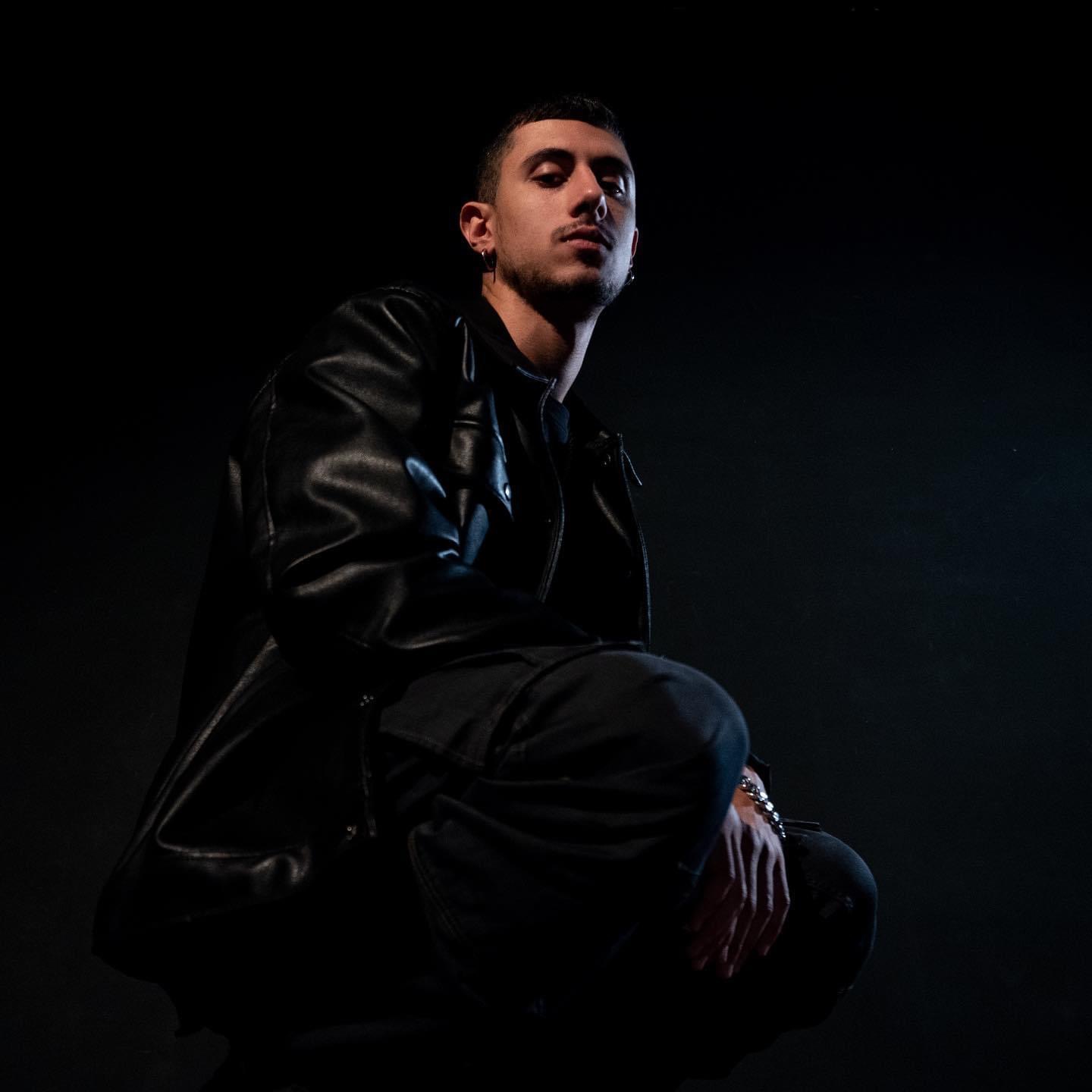 Gedem è un giovane rapper pugliese, appena uscito con il nuovo album "Anormal" Gedem è un giovane rapper pugliese, appena uscito con il nuovo album "Anormal"