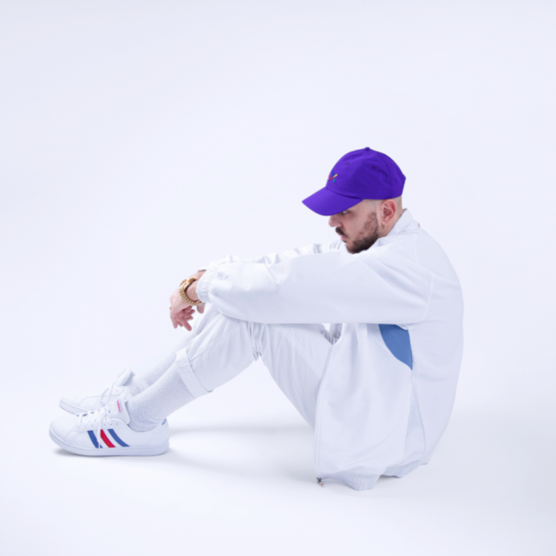Il ritorno di Mike Estro con il nuovo singolo "Kijo" Il ritorno di Mike Estro con il nuovo singolo "Kijo"